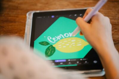 Precisión en la punta de tus dedos: Guía completa de lápices ópticos para tabletas