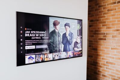 De la pantalla chica al gran panel: Cómo duplicar la imagen de tu dispositivo en la sala de estar