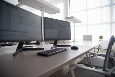 Cómo elegir un monitor para tu computadora: los cinco datos de la ficha que importan
